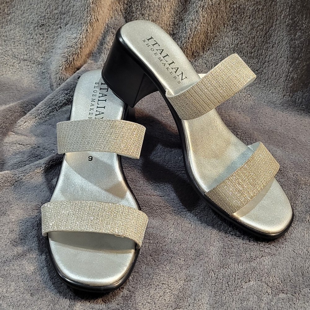 Italian Shoemakers Women's Silver and Cream Heels